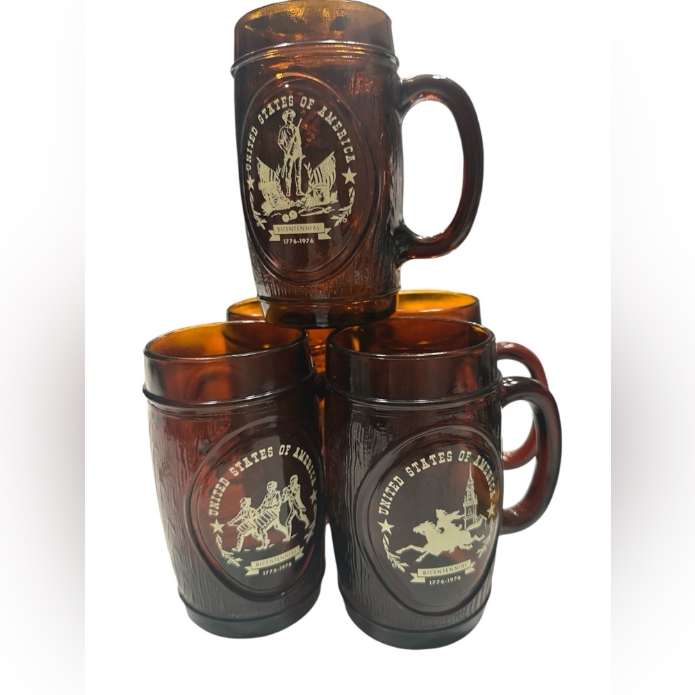 Vintage Amber glass USA bicentennial set of 5
mugs